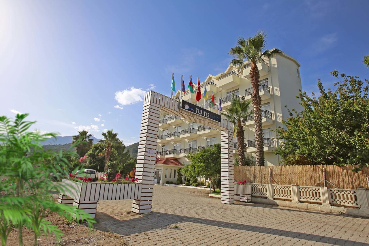 Twins Hotel Kiris Екстериор снимка